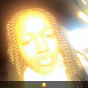 Meet your Posher, Keonia